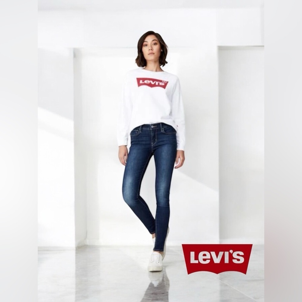Levi’s 710 Super Skinny Wandering Mind, Size 27, Blue